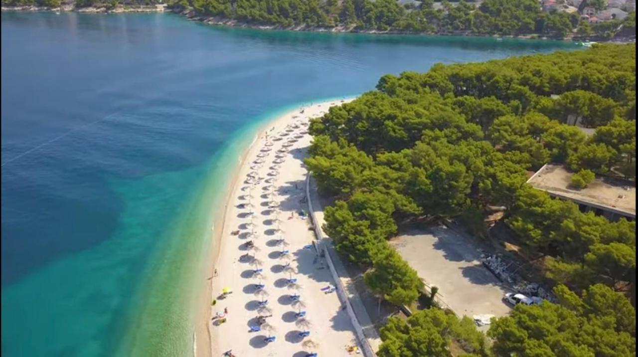 Holiday House Boost With Heated Pool Klis Eksteriør bilde